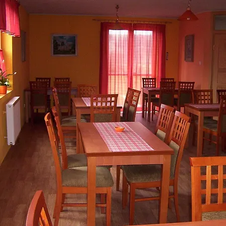 Πανσιόν Sindlery 533