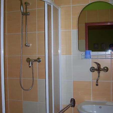 Πανσιόν Sindlery 533